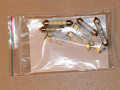 LED-Innenraumbeleuchtung montiert