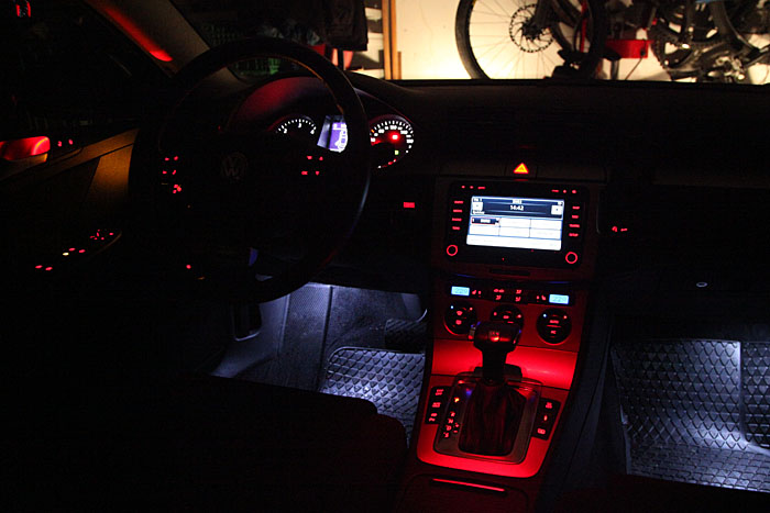 Fu&szlig;raumbeleuchtung vorne