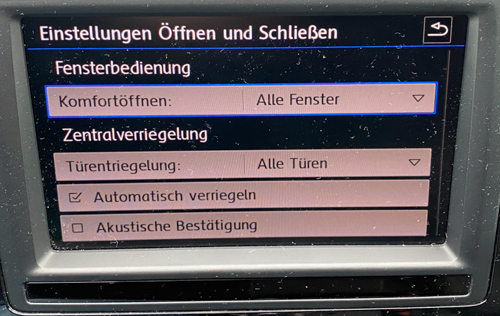 Aktivierung der Hornquittierung beim Verriegeln und Entriegeln des Autos